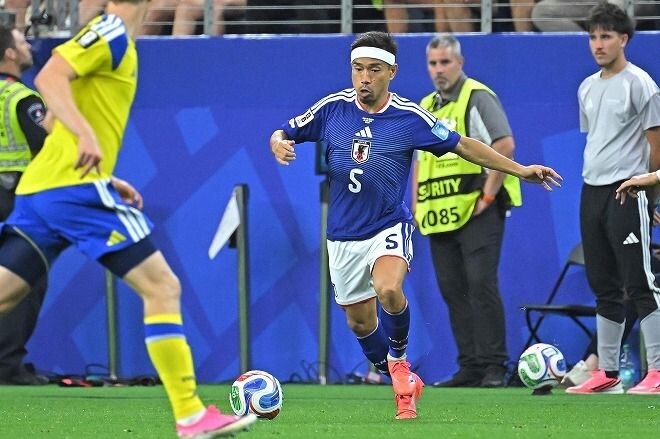 「マンマミーア」スウェーデン戦で５大会連続出場に長友佑都は感動。ブラジル戦へ「優勝を目指している。どこが相手でも勝つだけ」【W杯】