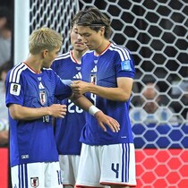 途中交代した板倉滉の状態は？ 森保監督がスウェーデン戦後の会見で言及【W杯】