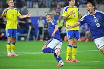 「いきなり現れた」「これは追いつけない」スウェーデンDF目線の“怖い”映像が話題！ 日本代表FWの先制弾が「無理すぎる。お見事の一言」【W杯】