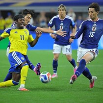 「決勝Tは理不尽だらけの世界」日本代表に求められる”化け物封じ”の守備戦略【W杯】