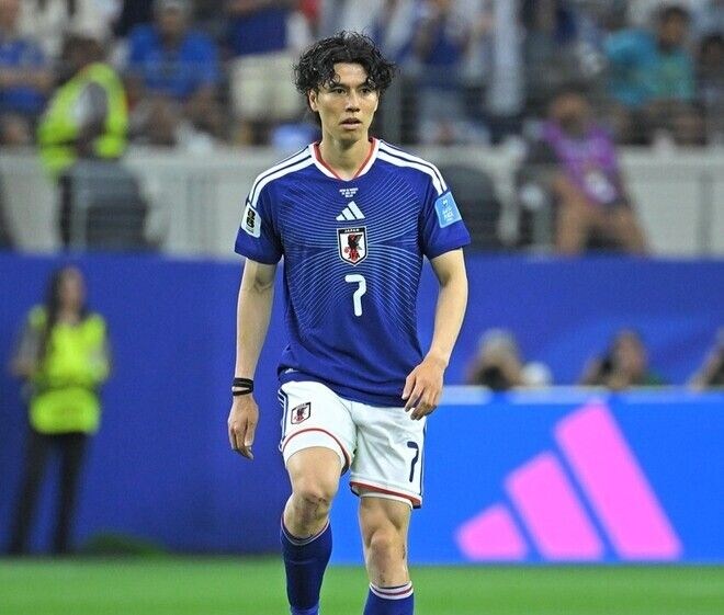「売却は深刻な過ち」W杯で躍動の日本代表戦士を放出なんて…クラブ地元メディアがチクり「1月に移籍を考えたと…」【W杯】