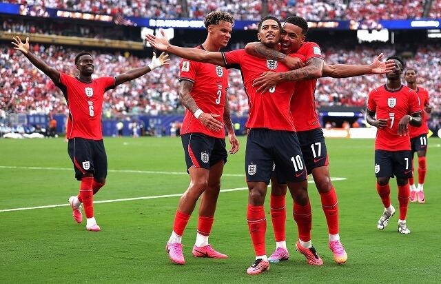 ベリンガム&ケインがゴール!役者揃い踏みのイングランド、2-0快勝で1位通過!パナマは3連敗&無得点で敗退【W杯】
