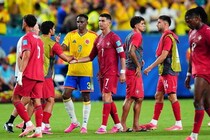 「次で確実に脱落する」「ロナウドはどこにいた？」ポルトガルは２位突破も“試合内容”に母国ファン不満「情けない」「ひどいゲームだった」【W杯】