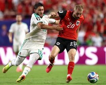 壮絶な打ち合いは３－３ドロー決着！ 劇的同点弾でオーストリアがGS２位、アルジェリアが３位で決勝Ｔ進出を決める！【Ｗ杯】