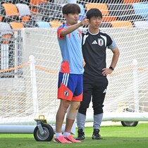 久保建英の左足にはテーピングが…ブラジルとの大一番を前に公開練習で見せた姿【W杯】