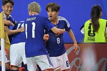 「え！え！え！」まさかのサプライズ！ 森保監督がブラジル戦欠場明言→“背番号８”がベンチ入りでファン騒然「ワンチャンあるのか!?」「熱い」【W杯】