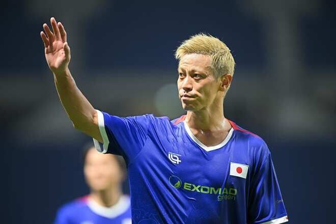 「ファウル、ファウル、レフェリー！」解説の本田圭佑がブラジル戦でもアクセル全開！ 印象的な言葉を連発「オッケー、悪くない」「勝負しろ」【Ｗ杯】