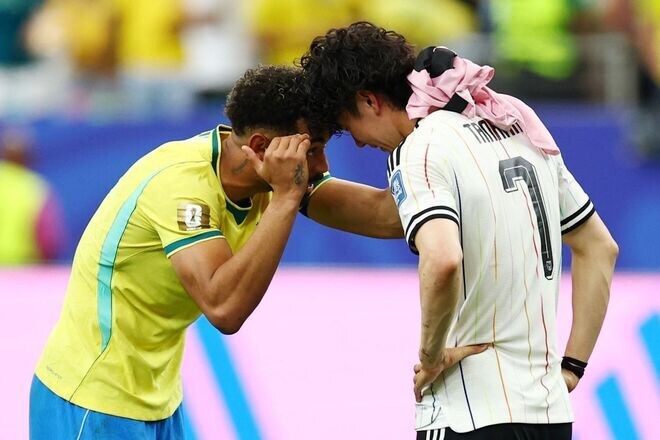 「俺たちは５回優勝してるんだよ！」ブラジル代表FWが試合直後、日本側に向けて“挑発行為”に及んだと母国報道 「一方で田中碧に対しては…」【W杯】