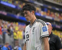 「完全に力不足です」後半ATに被弾→ラウンド32で敗退。日本代表DF冨安健洋が吐露「不甲斐なさを感じています」【Ｗ杯】