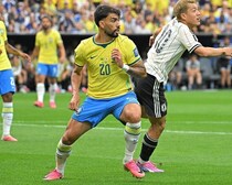 ブラジルに痛手。日本戦でHT交代の28歳MFが左太もも裏を負傷。８強入りをかけたノルウェー戦は欠場の見込み【Ｗ杯】