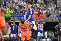 「感謝過ぎる」「どこに行くのやら…」オランダ名門の“公式発表”にファン大注目！「まだ海外で十分やれる！」