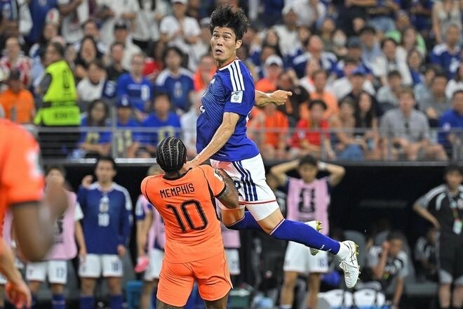 「感謝過ぎる」「どこに行くのやら…」オランダ名門の“公式発表”にファン大注目！「まだ海外で十分やれる！」