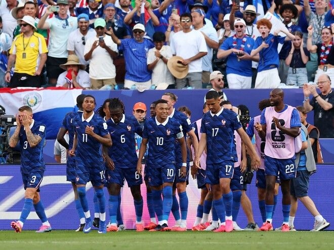 前回準優勝のフランスがベスト8進出! パラグアイの堅守に苦戦も…エムバペのPK弾で1-0勝利【W杯】