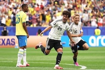 「やはり日本サッカーがアジア最強なのか…」FIFAが発表、森保Ｊにまつわる“新事実”に韓国メディアが唖然！「会長さえも深い感銘を受けた」【W杯】