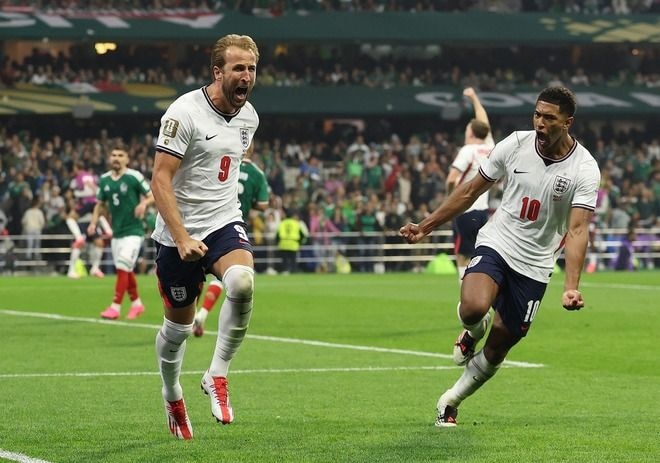 ベリンガムが2発! 10人のイングランドがケインの決勝PK弾でメキシコに3-2競り勝つ!【W杯】