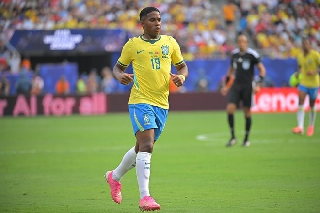 「本当に悔やんでいる」まさかの敗戦にブラジル代表は失望。決定機逸の21歳FWは蚊の鳴くような声で後悔を口に「このような事態を二度と繰り返さないために…」【W杯】