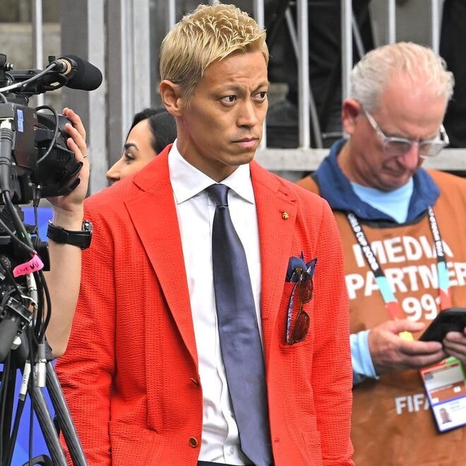 本田圭佑が「公園でサッカー禁止の国がサッカー強くなれるわけないやろ」の声に“わずか７文字”で即時回答→1200件を超える議論百出！
