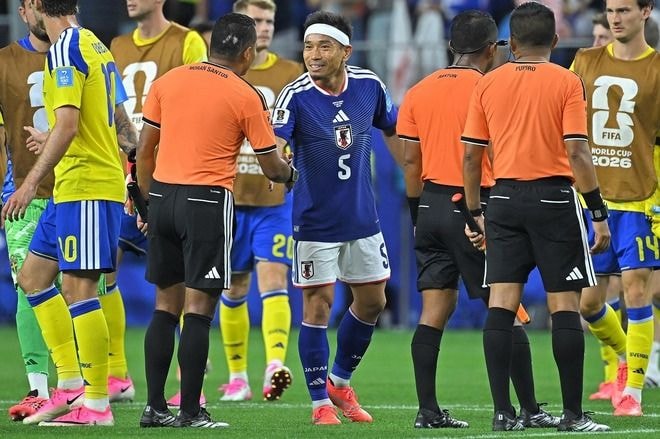 「みんなで観よう」と言い出した本人が…チーム最年長DFが“まさかの行動”。吉田麻也が語ったブラジル戦前の舞台裏「『今タイミング違うな』って（笑）」【W杯】