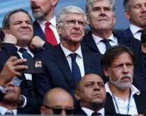 「アジアのチームはすべて敗退。技術的に競う力がなかった」FIFA要職ヴェンゲルの見立て。優勝候補は？「フランスを倒せるチームがあるとすれば...」【Ｗ杯】