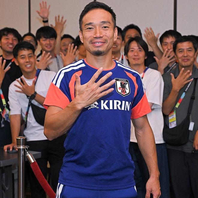 「能力のない自分が…」5大会連続W杯出場の長友佑都が明かした”本音”「今度は与える側に回りたい」【W杯】