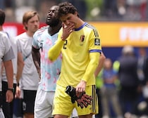 「さすがに気の毒」「かわいそう」クルトワ負傷→24歳GKが痛恨ファンブルで決勝点献上「悔しいよね」「また強くなろう」の声【Ｗ杯】