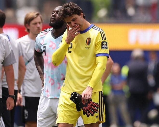「さすがに気の毒」「かわいそう」クルトワ負傷→24歳GKが痛恨ファンブルで決勝点献上「悔しいよね」「また強くなろう」の声【W杯】