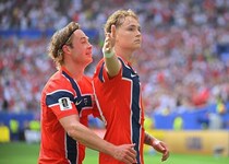 「びっくりした」「あのコースは止められない」ノルウェーMFの“予想外”スーパーゴールにファン騒然！「本当に狙っていたなら…」【W杯】