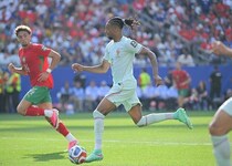 「なんて贅沢な」「なぜ世界最高の右ウイングが…」優勝候補フランスの“恐ろしい”選手起用【W杯】