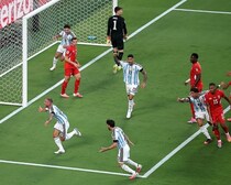 メッシの神アシスト！ スイス戦でマカリステルがヘッドで先制弾、アルゼンチンが１点リードで後半へ【Ｗ杯準々決勝】