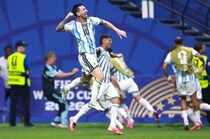 「未来予知ができてしまう。如何ともしがたい」W杯視聴を巡る“苦悩”…大物小説家に共感が溢れる「分かるわ～！」「本当にあるある」
