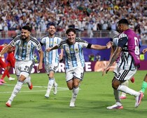 前回王者アルゼンチンが４強進出！ エムボロ退場で10人のスイスを延長戦の末に３－１で下す【Ｗ杯準々決勝】