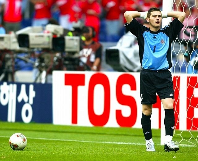 「あのW杯はとてつもない衝撃を残した」「陰謀があった」スペイン名GKカシージャス、今も日韓大会に激しい怒り!発言を伝えた韓国メディアは淡々