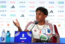 「ここまで１ゴール・０アシスト」「ベストではない」19歳となった怪物に記者から厳しいツッコミ…本人は「監督のせいだとは思わない」【W杯】