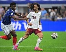 「屈辱だ。フットボールのレッスン」フランスを翻弄。スペインの“鬼回し”にファン驚嘆「嫌がらせか」「猫とネズミの遊び」【Ｗ杯】