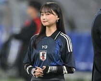「これが噂のピチユニネキ」まさか本人が！ 影山優佳の代表ユニ姿が話題！「可愛すぎです！」「自ら触れてて神」