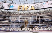 「サッカーには必要ない」「主役は選手たちだ」決勝が“スーパーボウル化”…英大手メディアがFIFAを猛批判「金銭欲と会長の傲慢なエゴ」【W杯】