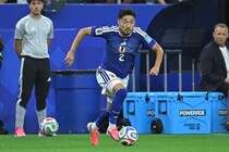 「かっこよすぎ」「よく似合うな！」日本のW杯戦士が披露した“3200万円”高級SUVとの２ショットに反響！「奥に建英がおる？」