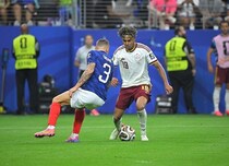 「フランスを絶望させるほど…」なぜスペインは“最強のライバル”に完勝できたのか「沈黙のエムバペは苛立ちを募らせるだけ」【W杯コラム】