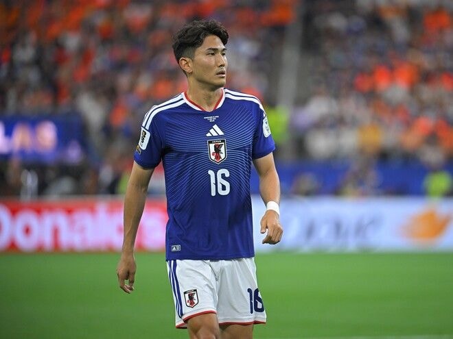 「魅力的な選択肢」「何倍もの年俸を得られる」日本代表DFに中東から熱視線。オファー検討と現地報道「獲得を希望している」