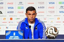 「チームと一緒に練習できなかった」アルゼンチン代表の守護神が決勝を前に驚きの事実を吐露「今まで経験したことがない…」【W杯】