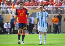 アルゼンチン、スペインともに前半はゴールを奪えず。衝撃打ち合いの３決から一転、“静か”な展開…０－０で折り返す【W杯決勝】