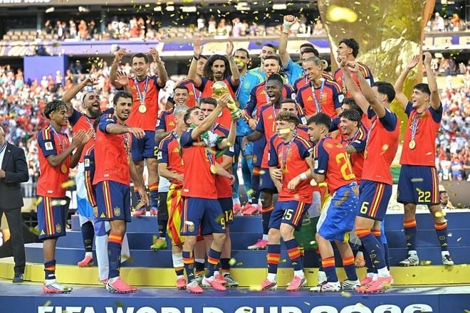 W杯全日程終了でFIFAランキングが大きく変動！ 世界王者スペインが首位返り咲き、決勝T進出の日本の順位は？