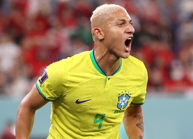 「マンガみたい」ブラジル代表落選のリシャルリソン、決勝でアルゼンチン失点→狂喜乱舞!ヘッスラ炸裂、興奮ぶりが半端ない【W杯】