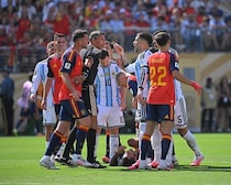 「メッシの存在感はほぼ皆無」圧倒したのになぜ延長戦へ？スペイン人記者が見たW杯決勝「アルゼンチンは主審の判定で命拾いをした」【コラム】