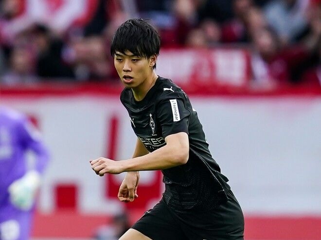 プレシーズンマッチに先発したトッテナム高井幸大、英メディアはどう評価したのか「守備の機会はほとんどなかったが…」