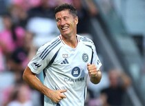 「達人になるとシュートを打たなくても気合だけで入る」37歳レバンドフスキのMLS初陣で“衝撃ゴール”…世界震撼「移籍を後悔しそう」