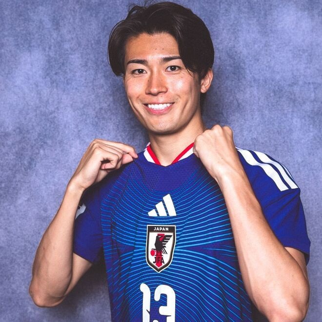 「美男美女すぎる」イベントに出席した中村敬斗とサッカー通美女の“横並びショット”に脚光!「どんどんカッコよくなってる」「仕事場で推しに会えるって…」