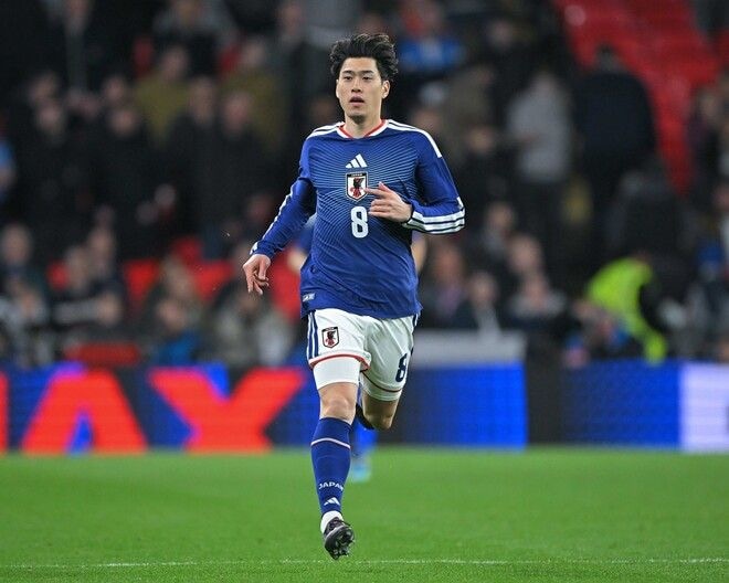 「エモすぎ」鈴木唯人がW杯を共に戦った代表戦士たちとの“バリ島満喫ショット”を公開!「敬斗の顔が眩しい」「みんなかっけえー」など反響