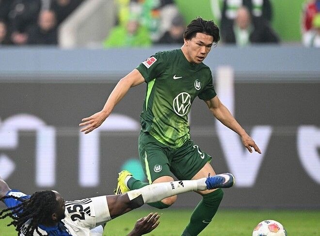 「関心を強めている」W杯出場の日本代表FWに“２部脱出”の可能性！ブンデス優勝６回の名門が興味と現地報道！ドイツ＆オランダ強豪と争奪戦か「将来有望なストライカー」