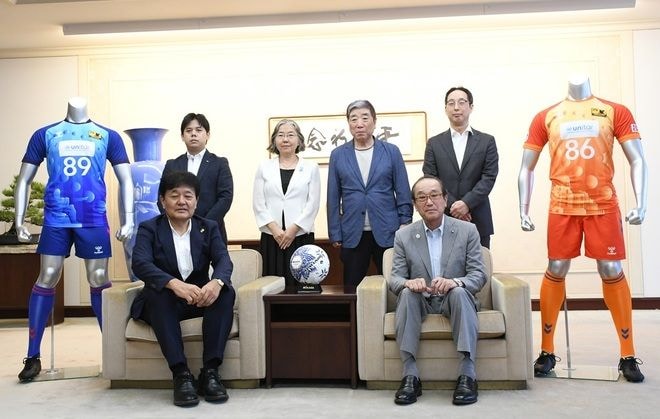 広島と長崎から平和をパス！ 2026年のピースユニホームが発表される